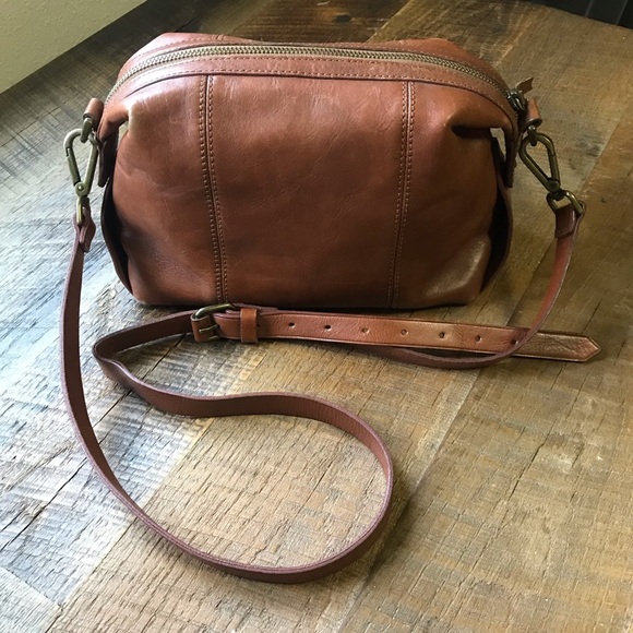 Madewell Handbags - Madewell Mini Glasgow Purse